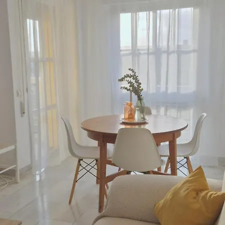 A 9 Min Centro Fuengirola