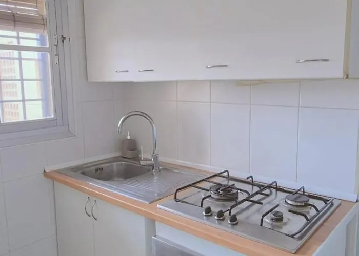 A 9 Min Centro Apartment